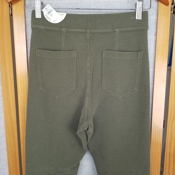 New Offline by Aerie Olive Hi-Rise Flare Leggings NWT Size Medium Long - Picture 2 of 6